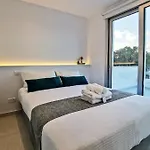 Apartment Phaedrus Living *