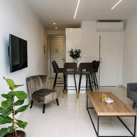 Phaedrus Living Apartment