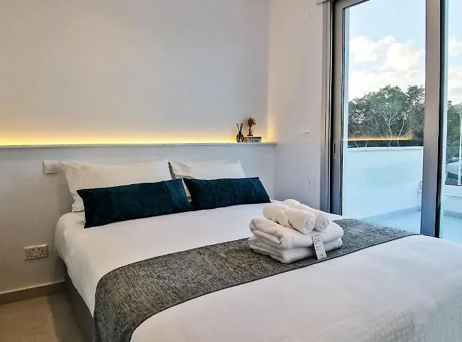 Апартаменты Phaedrus Living *